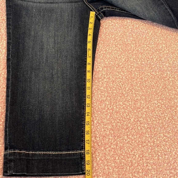 KUT from the Kloth jean capris, size 12 in good condition - Picture 8 of 8